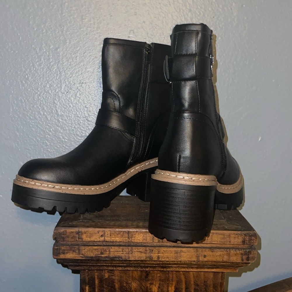 Platform boots